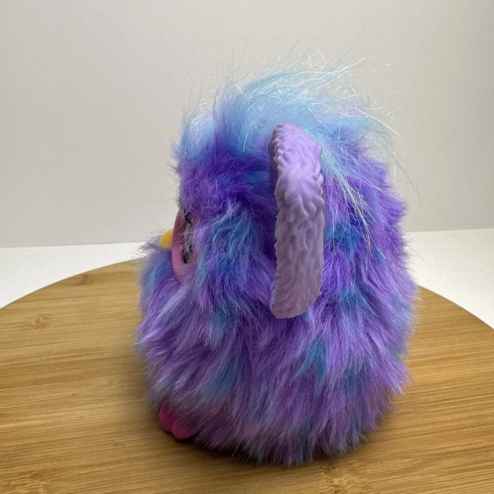 Hasbro Furby 2023‎ Interactive Purple And Blue Talks Ears Move/Light Up- Tested